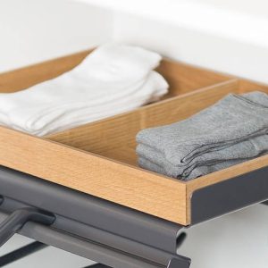 Häfele Fächerbox aus Holz für Hosenhaltertablar (Eiche hell)