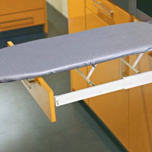 Häfele Ironfix Bügelbrett für Montage hinter Schubkastenfront Bügeltisch, graue Streifen