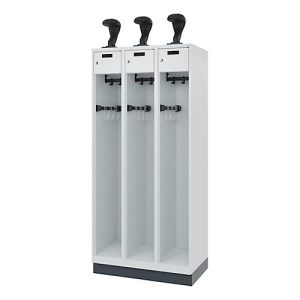 C+P Feuerwehrspind Evolo, Modell PRAKTUS, 3 Abteile, H 1950 x B 900 x T 500 mm, Sockel, lichtgrau RAL 7035