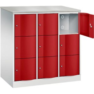 C+P Schließfachschrank Resisto, 3 Abteile, 9 Fächer, B 1148 x T 640 x H 1255 mm, Lichtgrau/Rubinrot