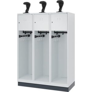 Feuerwehrspind C+P Evolo Youngster, 3 Abteile, mit Helmhalter, mit Sockel, B 1200 x T 500 x H 1630 mm, RAL 7035 Lichtgrau/RAL 7016 Anthrazitgrau