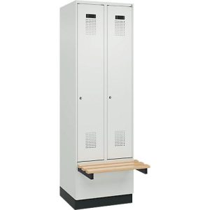 Kleiderspind C+P Evolo Plus, 2 Abteile à 300 mm Breite, Sockel, schwebende Sitzbank, B 600 x T 815 x H 1950 mm, Zylinder, lichtgrau/lichtgrau