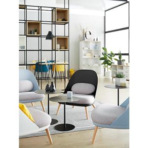 Lounge Sessel, 4-Fuß, B 700 x T 655 x H 755 mm, gepolstert, Sitzschale schwarz