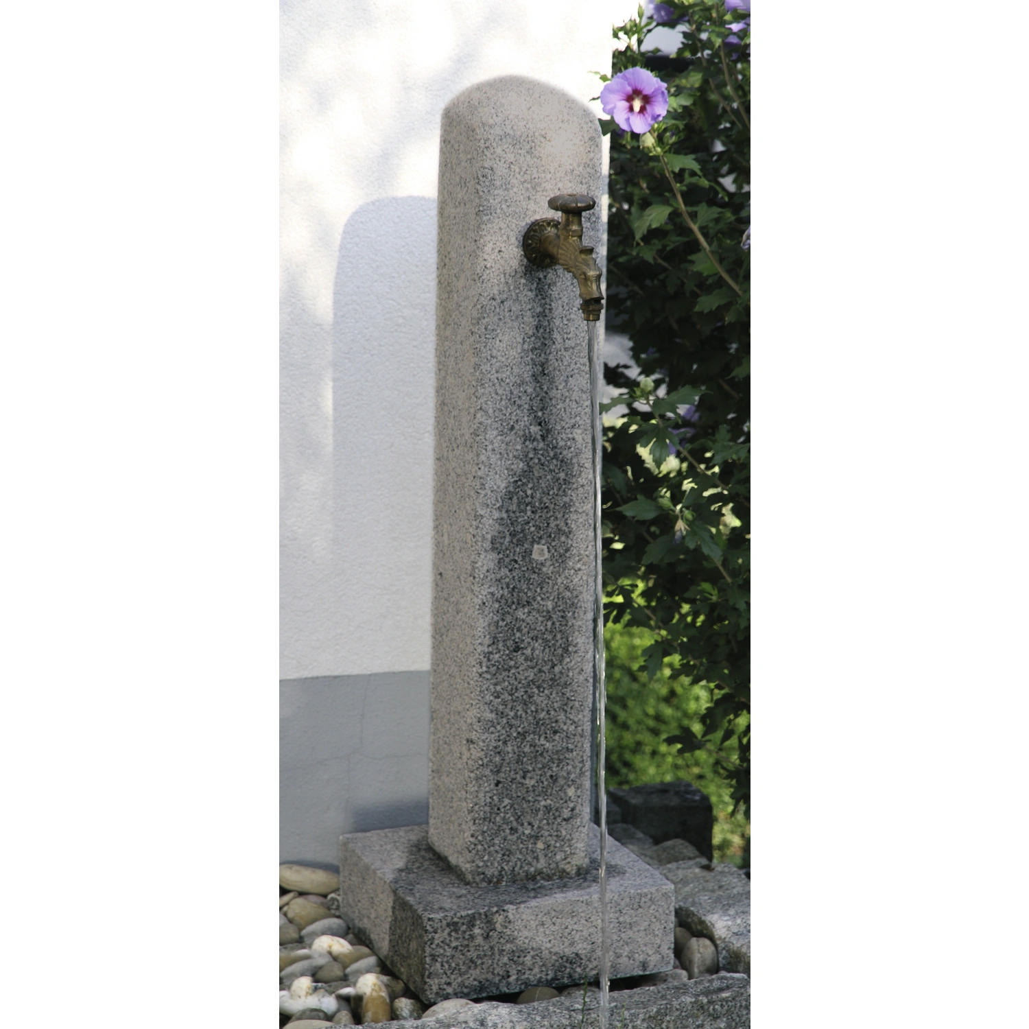 Brunnen, grau, Granit